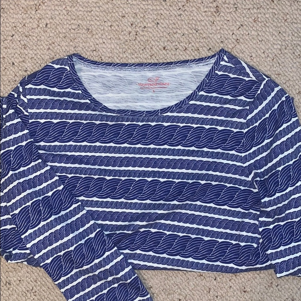 Women’s Large Vineyard Vines Shirt
